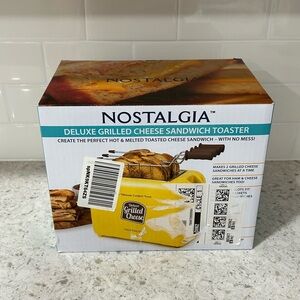 New Nostalgia Yellow Deluxe Grilled  Cheese Sandwich Toaster Maker Easy Clean